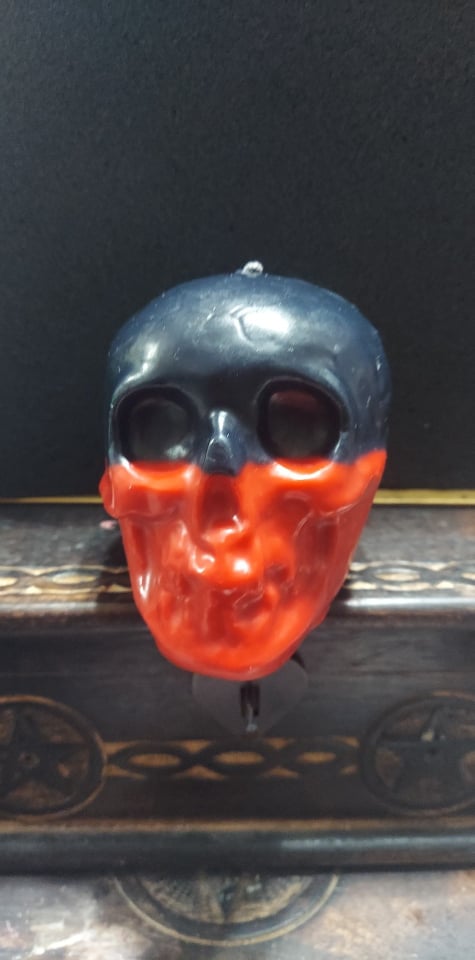 Skull Medium (Two Toned) - BLACK & RED